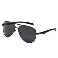 CHB Black Frame Gray Lens Polarized SUN Men Sunglasses